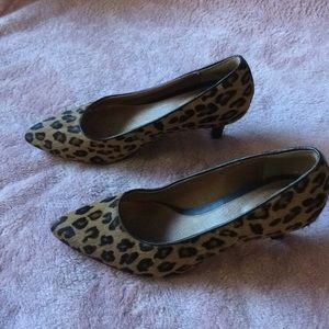 Clark’s leopard pump size 5